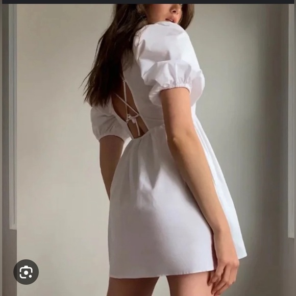 Aritzia Sunday Best Saida Dress - Picture 1 of 3